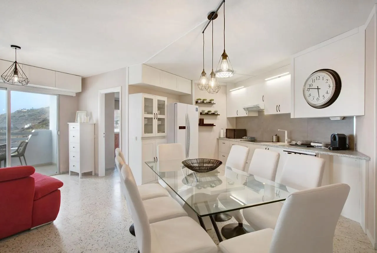 Apartamentos Tamara 타코론테 아파트