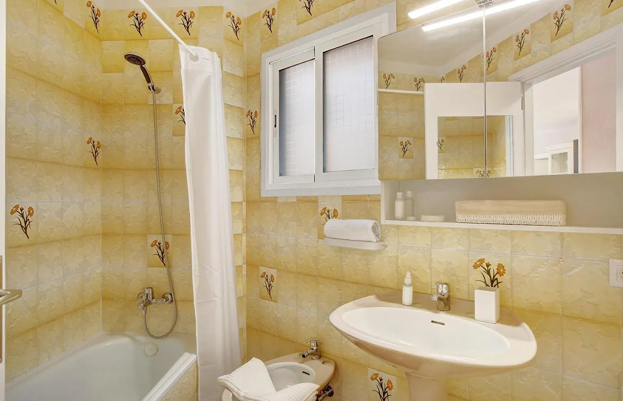 Apartamentos Tamara 타코론테 아파트